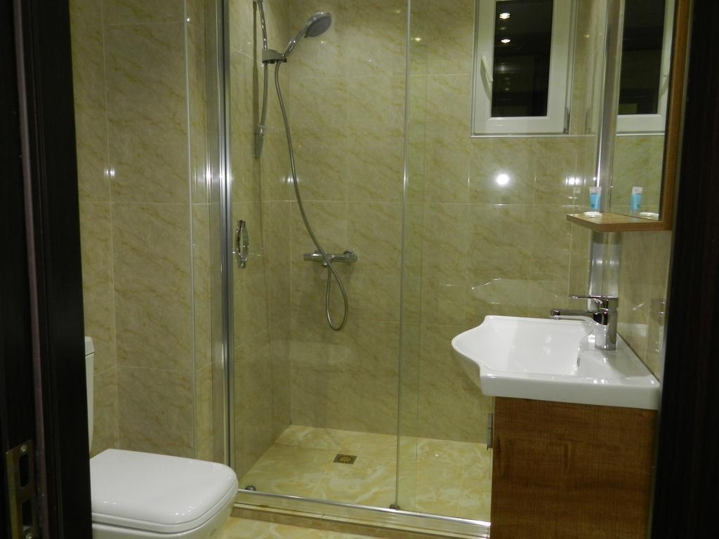 Orbi Sea Towers Batumi Appartement Buitenkant foto
